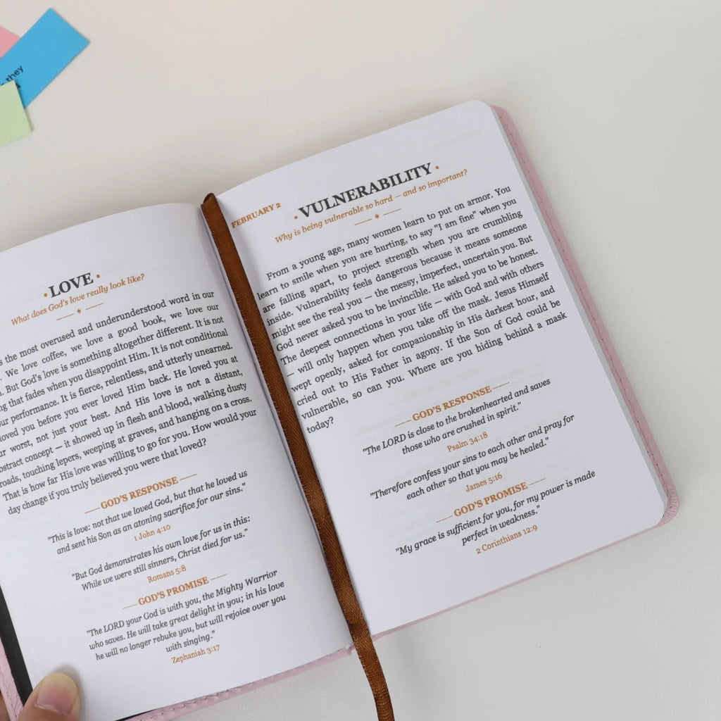 One Minute With God: 365 Devotionals for Women